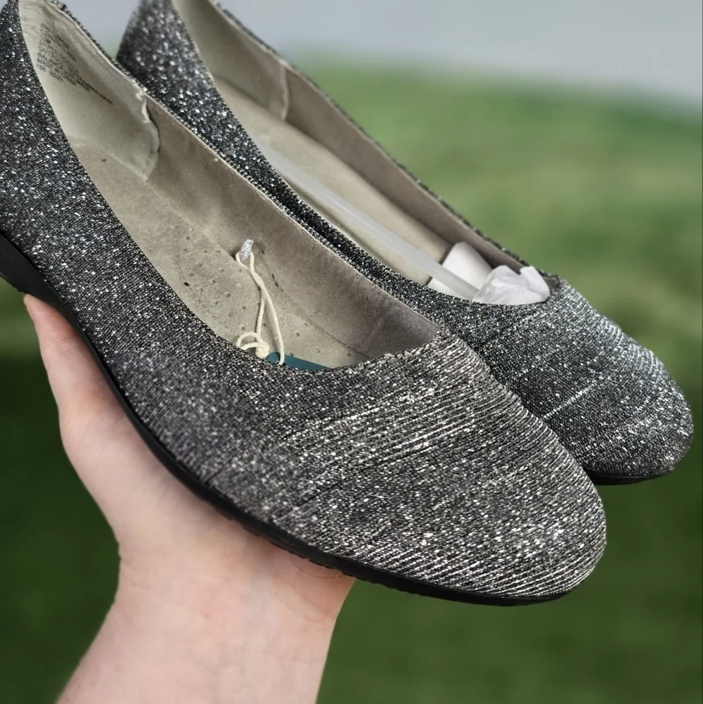 CLIFFS by WHITE MOUNTAIN | Clara METALLIC SHIMMER LOW WEDGE BALLET FLATS